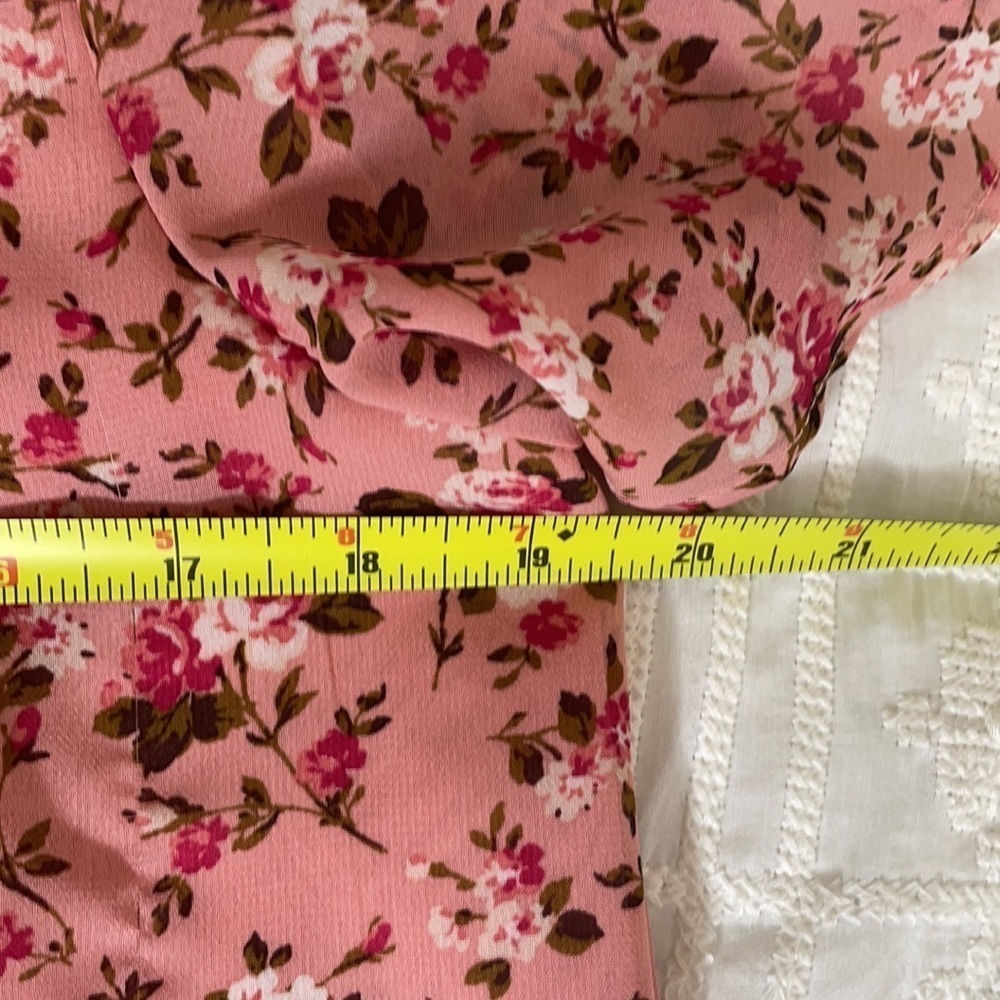 Pleione Pink Floral Scoop Neck Flutter Sleeve Blouse - Picture 11 of 12